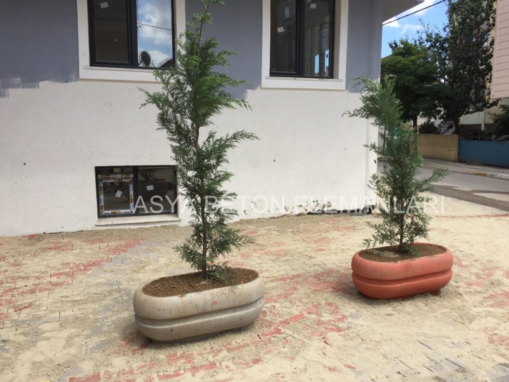Yuvarlak-Köşeli-Beton-Saksı-Uygulaması